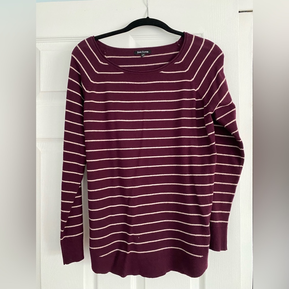 Ladies, pink clover size extra large, long sleeve, top burgundy with stripes